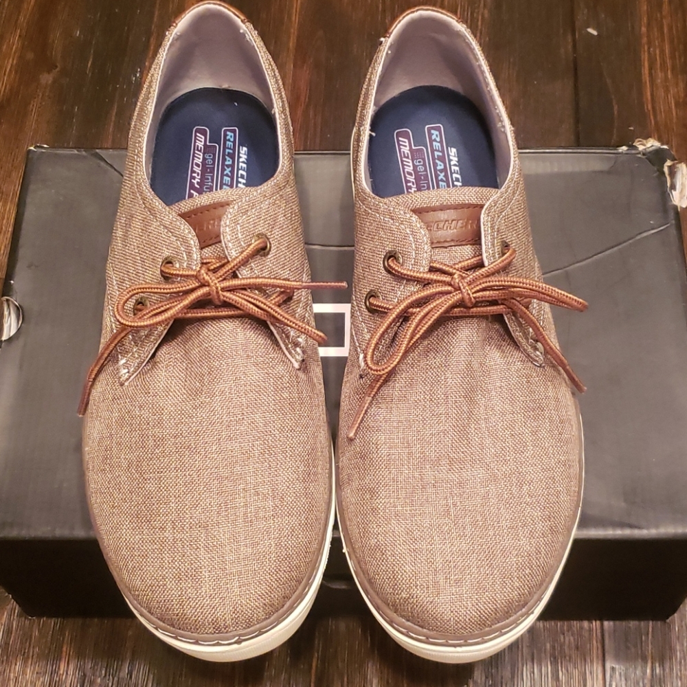 Men's Skechers casual dress shoe